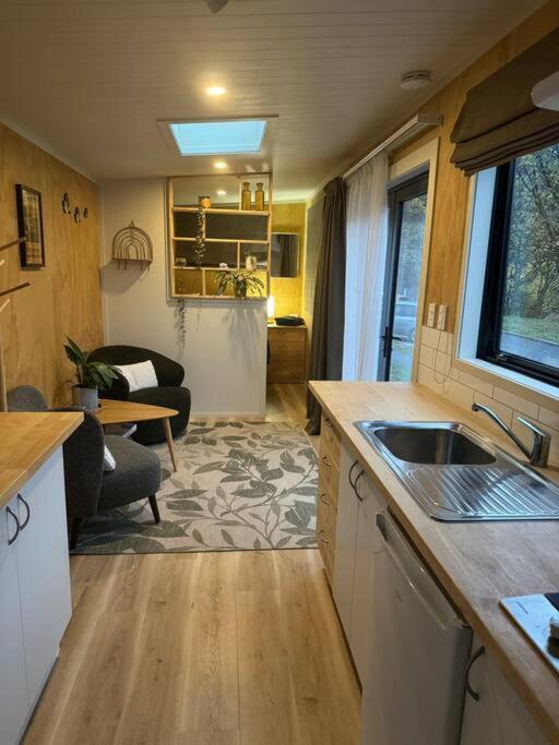 Alpine Tiny Apartment Queenstown Ngoại thất bức ảnh